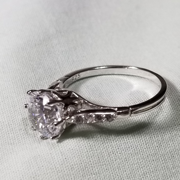 Sterling silver engagement ring - Picture 3 of 5